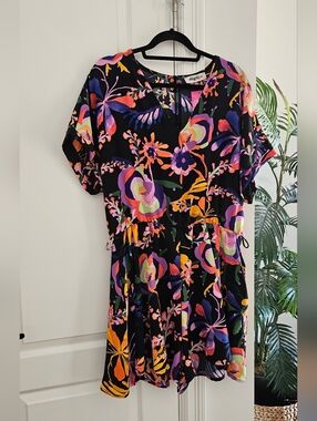 Nwt Black Floral V-Neck Women's Romper